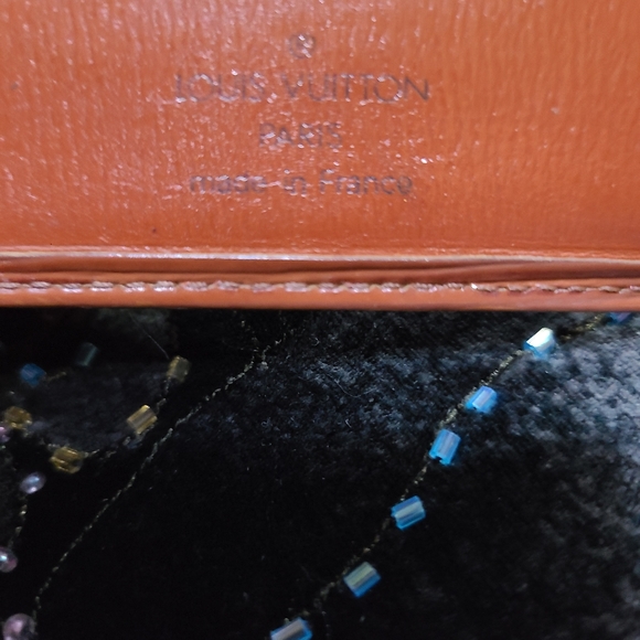 Louis Vuitton EPI Wallet - Picture 14 of 14